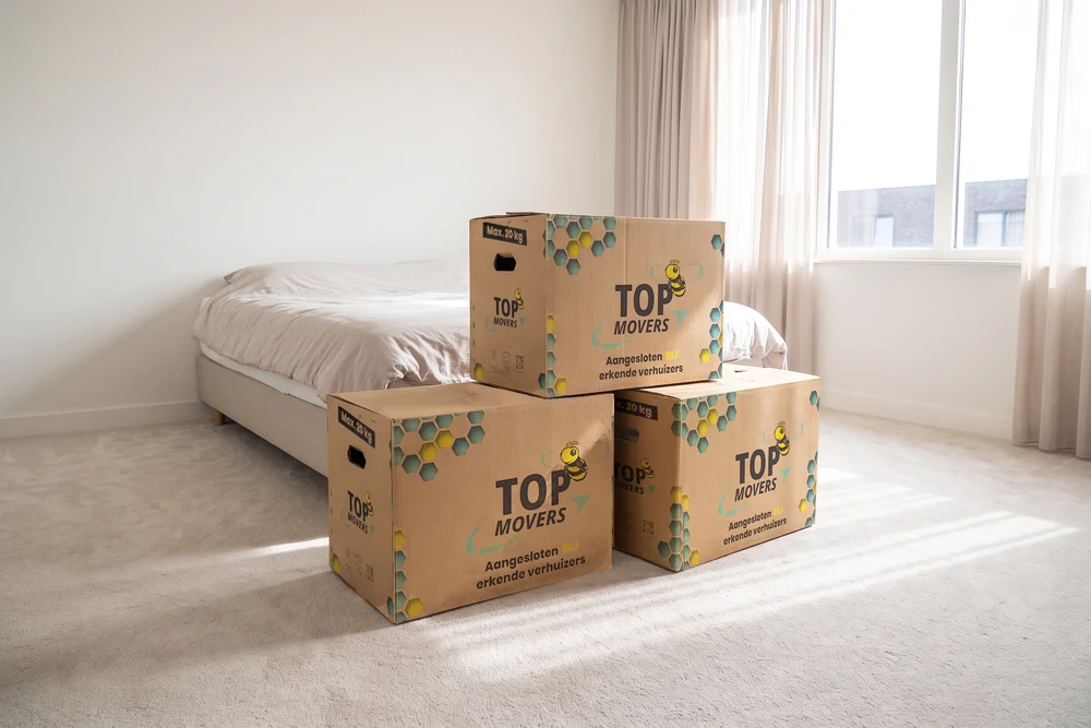 Top Movers-verhuisdozen in een slaapkamer