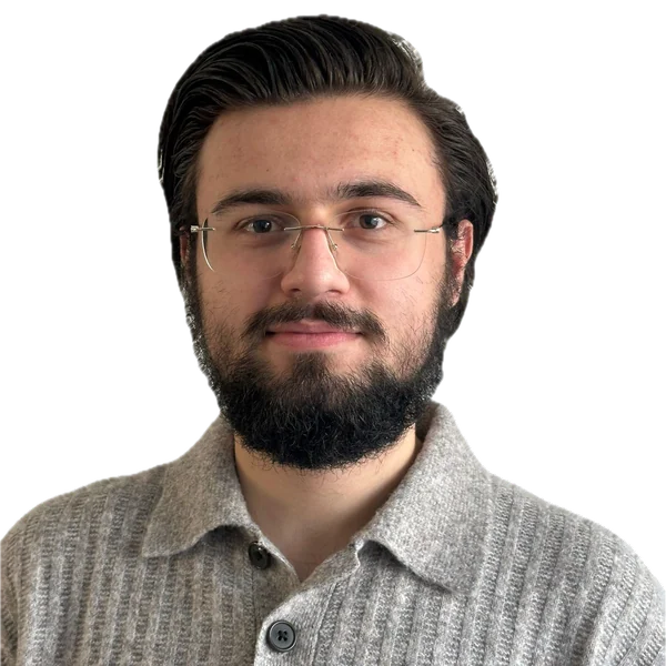 Portret van Ahmet Cavuslu, stagiair assistent-planner bij De Bresser